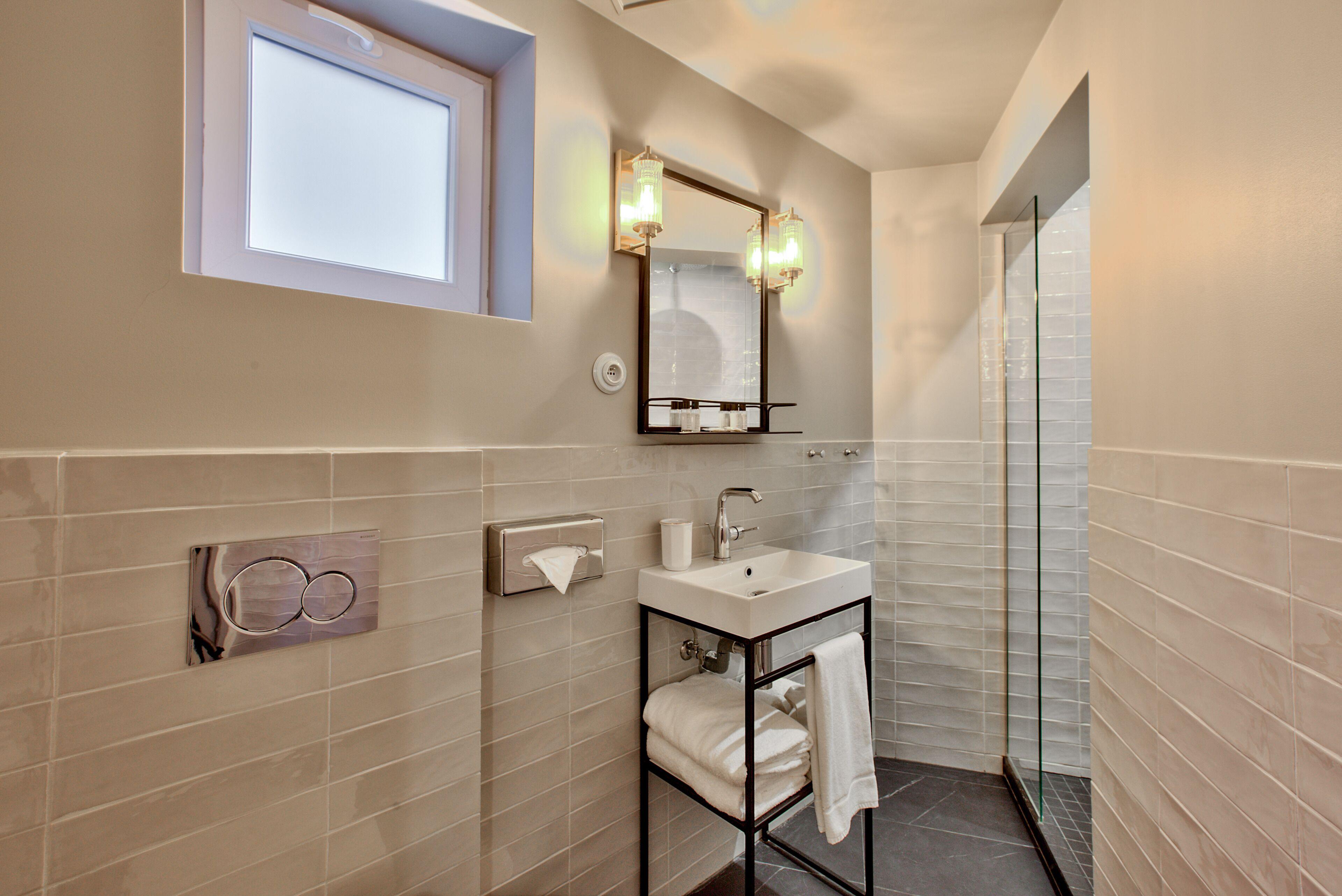 Maison Barbes Hotel 4*