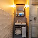 Maison Barbes 4*
