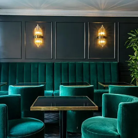 Maison Barbès 4* Parigi