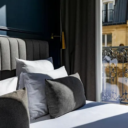 Maison Barbès 4*