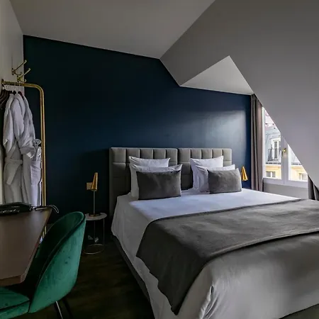 Maison Barbès 4*