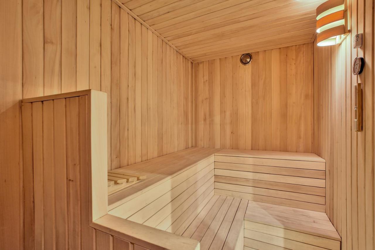 Maison Barbes 4* Paris