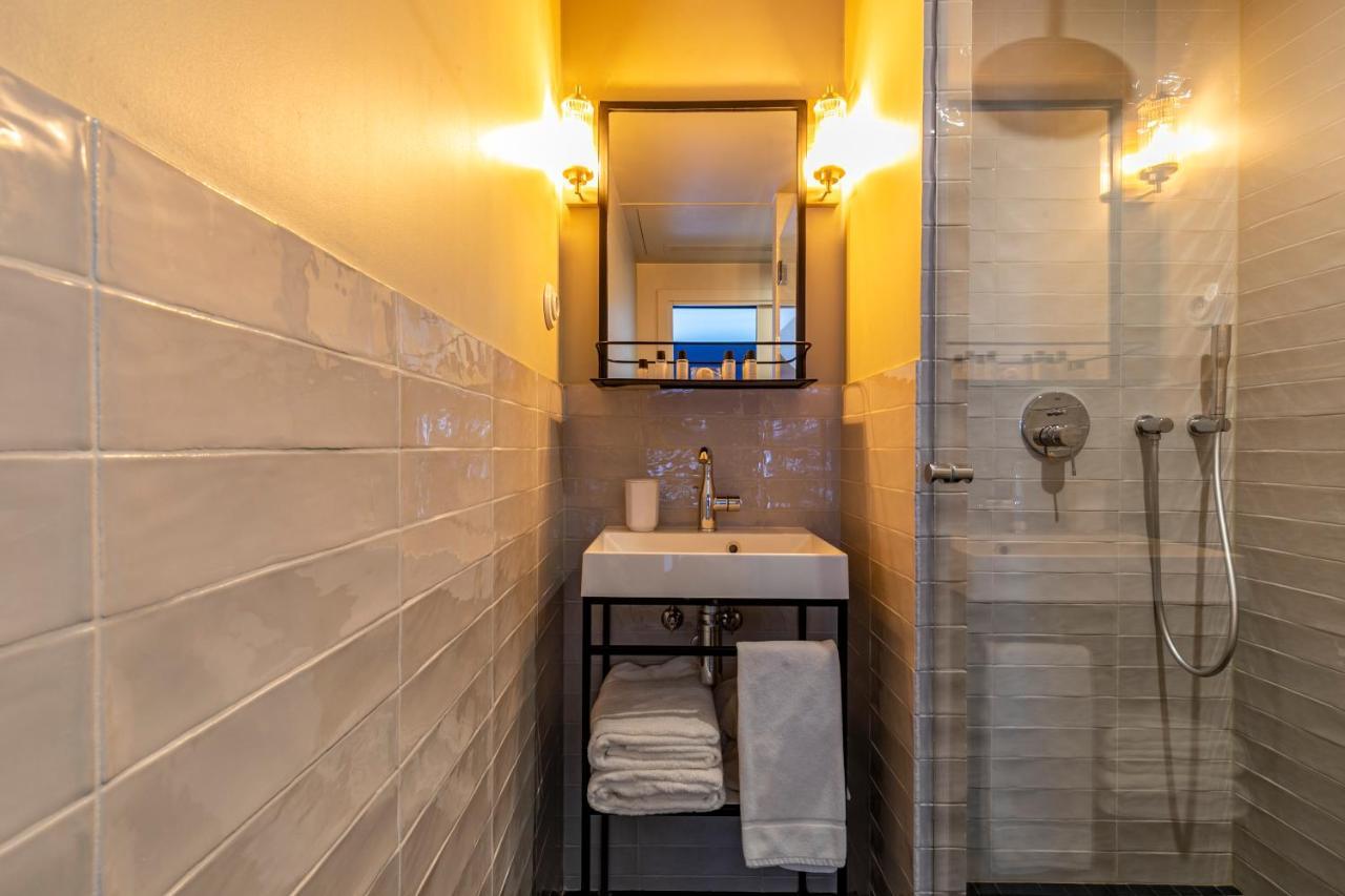 Maison Barbès 4*