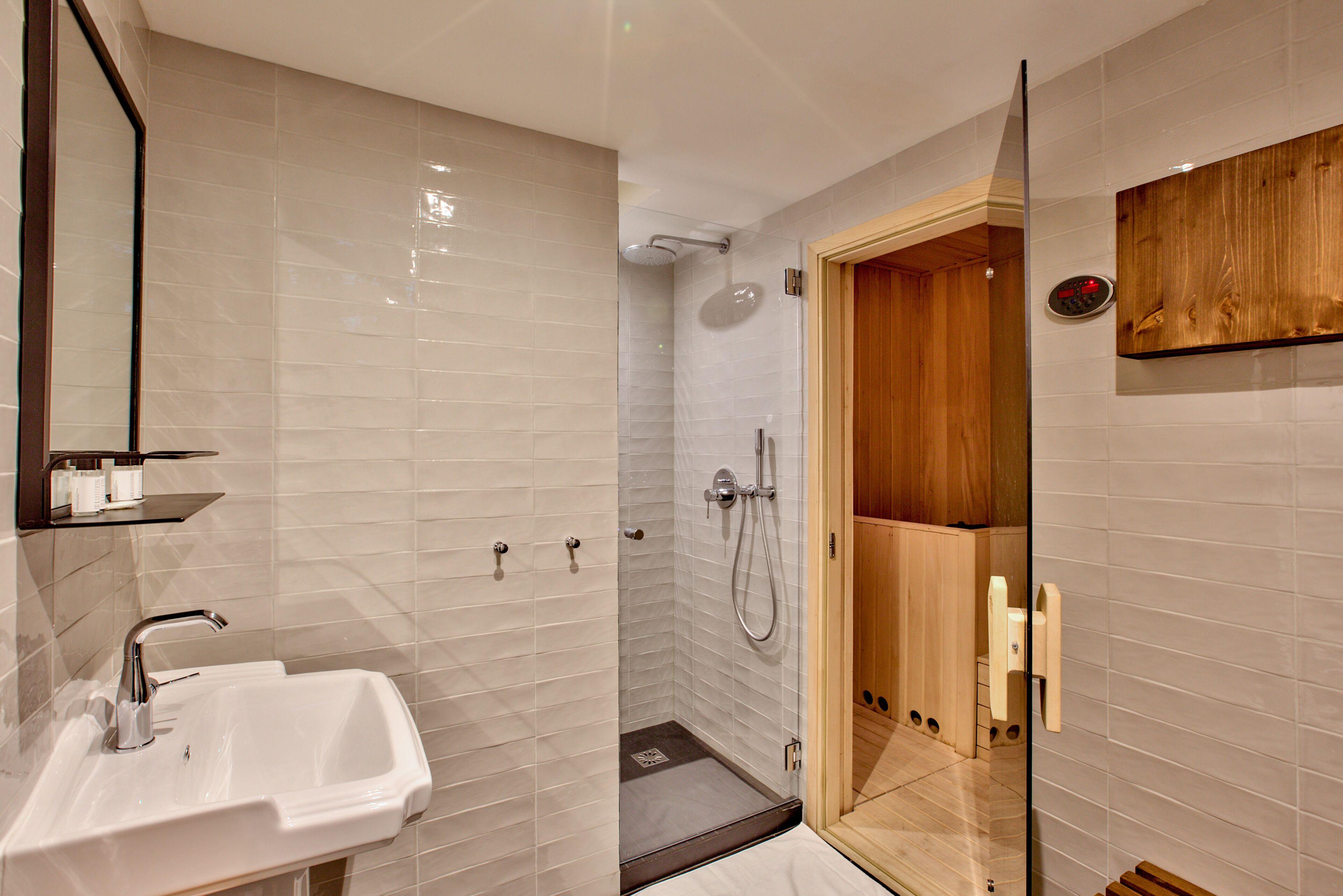 Maison Barbès 4*