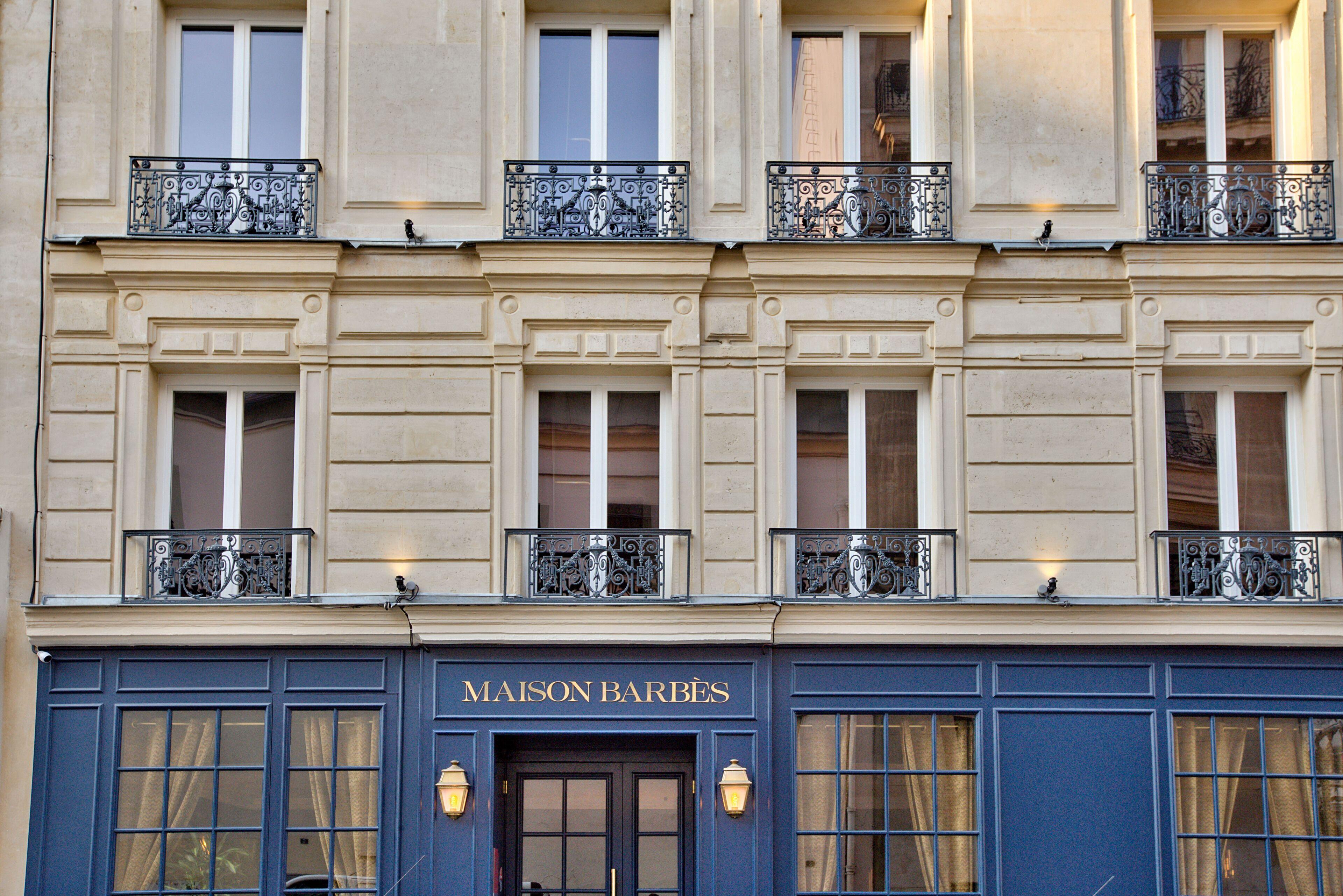 Hotel Maison Barbes 4*
