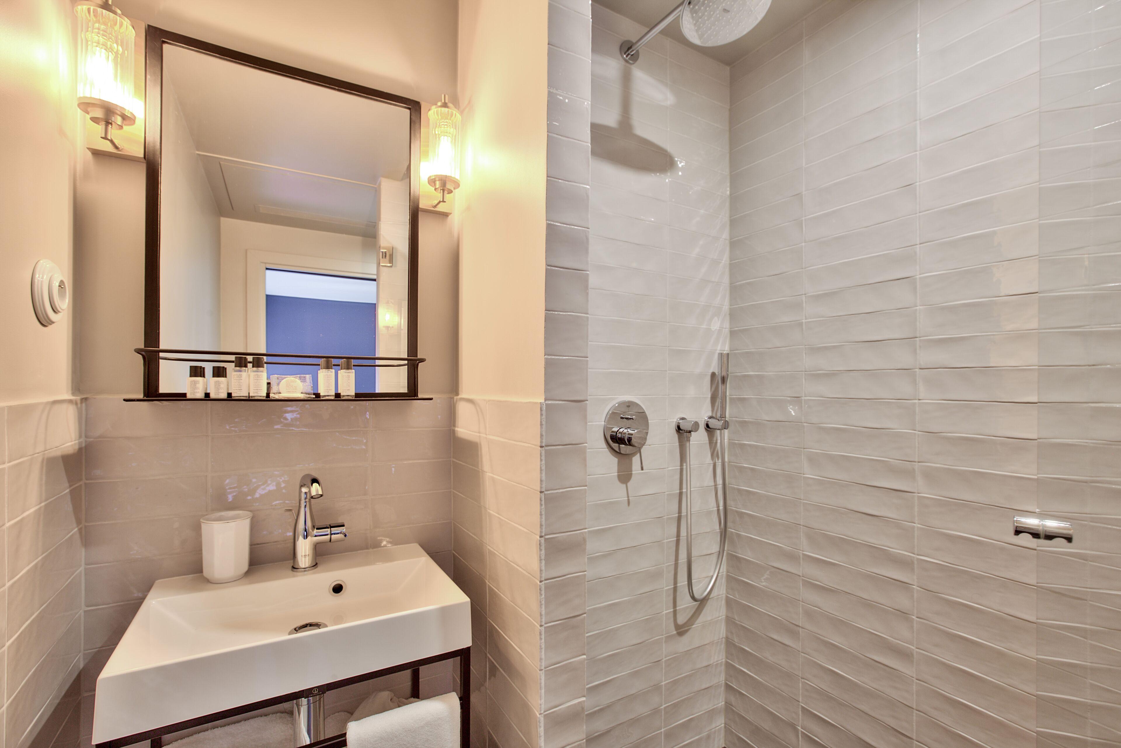 Maison Barbès 4* Parigi